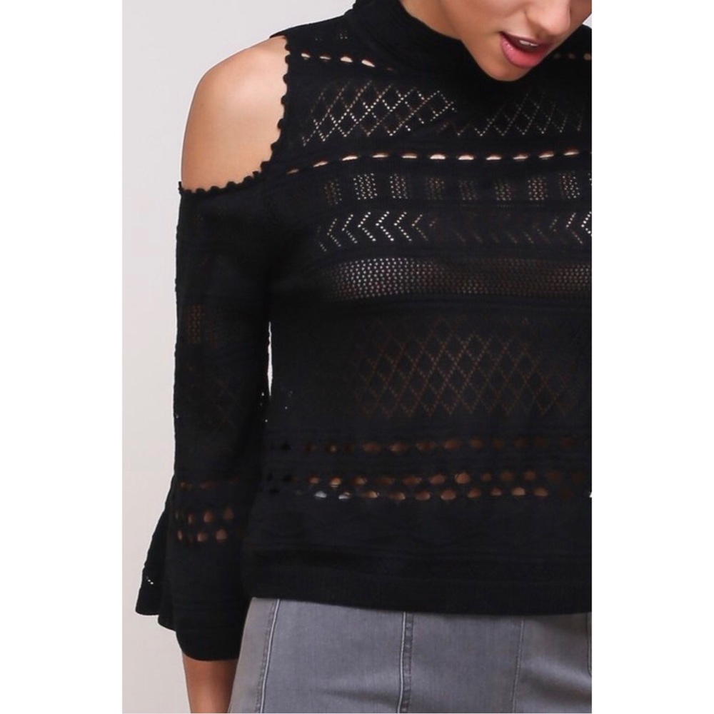 LAST (S) Aria Cold Shoulder Knit - Picture 3 of 8